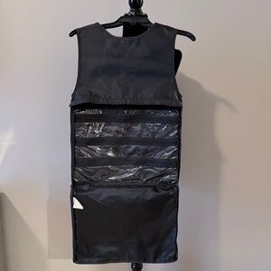 Hanging Travel Jewelry Organizer in Black